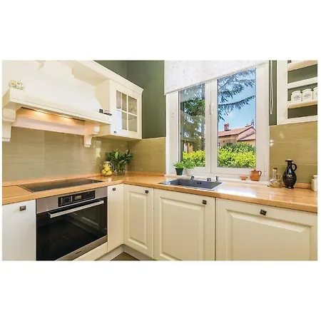 Four Bedroom Holiday In Mihatovici * Nova Vas (Porec)