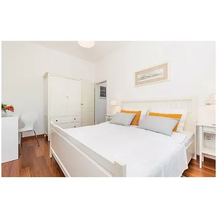 Four Bedroom Holiday In Mihatovici * Nova Vas (Porec)